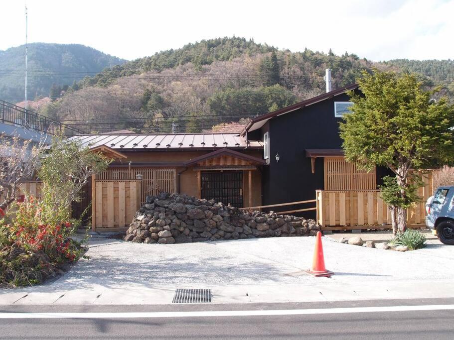 Villa つるば舎 à Fujiyoshida Extérieur photo